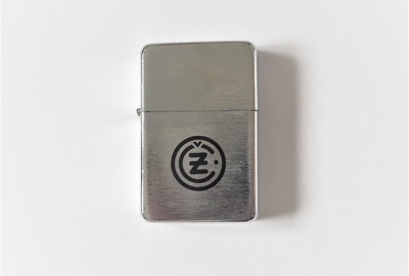 Zapalniczka z logo CZ-photo2
