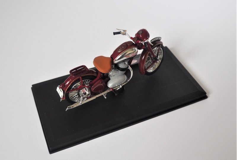 Model motocykla Jawa 350 Perak-photo2