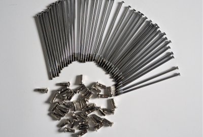 Szprychy i nyple, komplet 40 szt, 19 cali, chrom, Jawa 500 OHC 02
