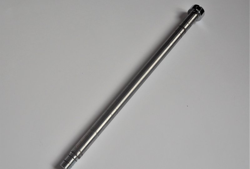 Ośka koła tylnego, chrom, Jawa 500 OHC-photo2