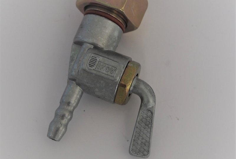 Kranik paliwa, Jikov z nakretką - Jawa, CZ-photo2