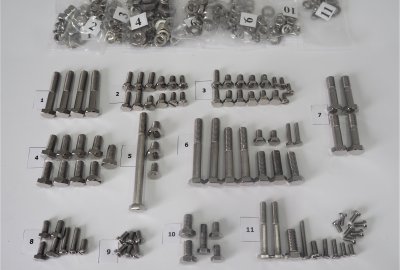 Komplet śrub, bez silnikowych, nierdzewne/polerowane, CZ 125-250 typ 450/453/455/475/470/473