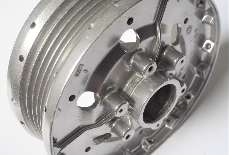 Bęben przedniego koła, oryginał, po elektrochemicznym polerowaniu, Jawa 250/350 Kyvacka-photo4