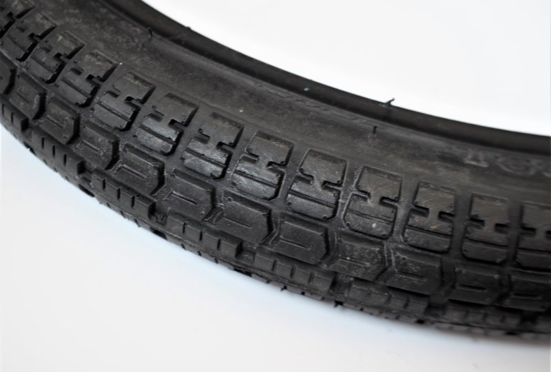 Opona 2.25/16 Vee Rubber VRM 343-photo3