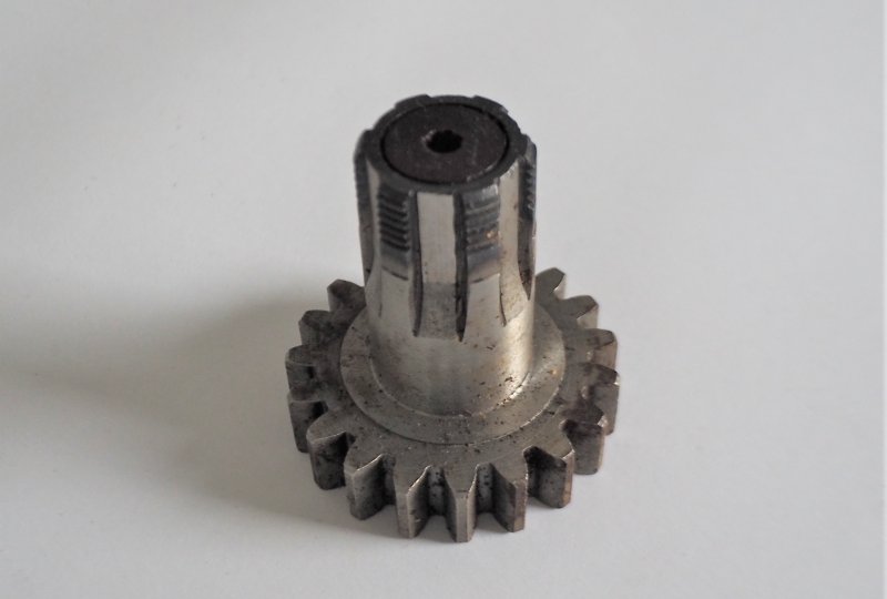 Zębatka skrzyni biegów na napęd łańcucha, 19 zębów, oryginał, Jawa 250/350-photo4