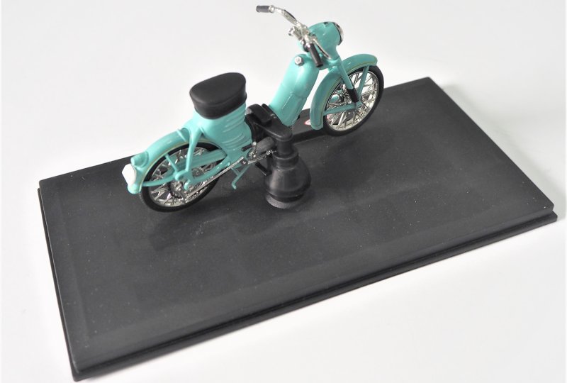 Model motocykla Jawa 50 typ 550 (kolor morski)-photo2