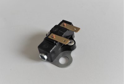Automat STOP, tylny, z uchwytem, 24V 2,5A, Jawa 634-640