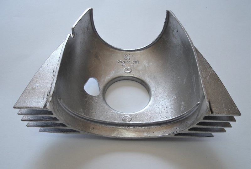 Pokrywa gaźnika, Jawa 350 Kyvacka, Panelka-photo3