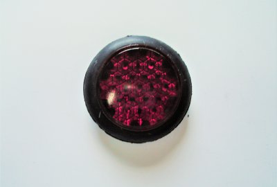 Odblask szklany czerwony z gumą, Jawa 1950--