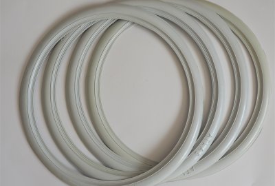 Fartuchy obręczy 18 cali, komplet 4 szt, białe, Jawa, CZ