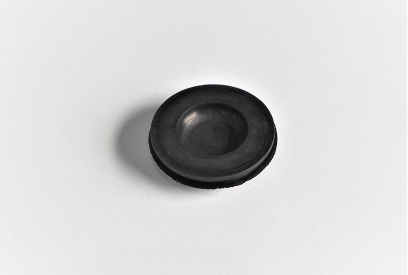 Gumowa zatyczka łożyska wentylatora, CZ 501/502/505-photo2