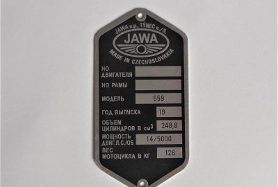 Tabliczka znamionowa, w języku rosyjskim, Jawa 559 Panelka