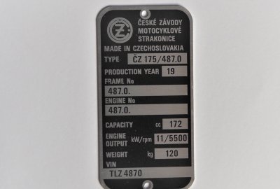 Tabliczka znamionowa, w języku angielskim, CZ 175/487.0