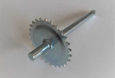 Wałek pedałów z zębatką, 26 zębów, 243 mm, ocynk, Jawa Babetta