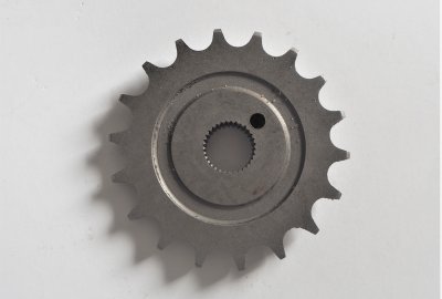 Przednia zębatka napędu,18 zębów, CZ 125/150 C