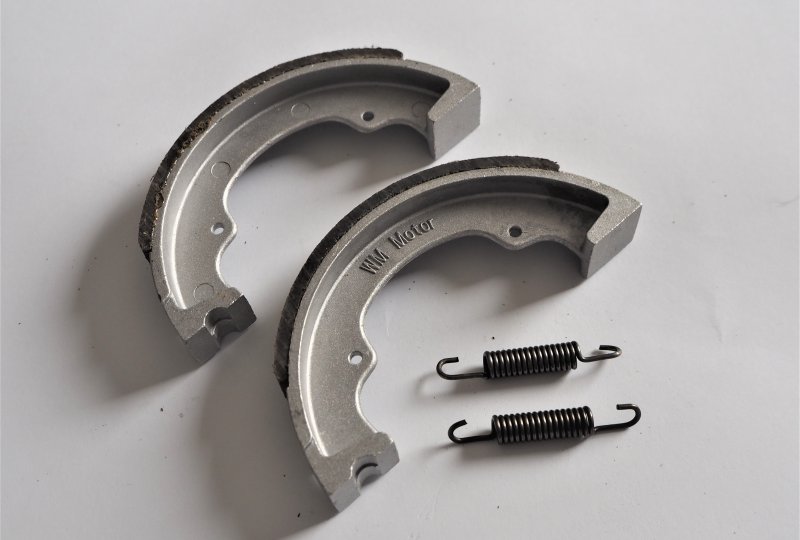 Szczęki hamulcowe + sprężyny, 2 szt, Jawa 50 typ 555/05/20/21/23-photo2