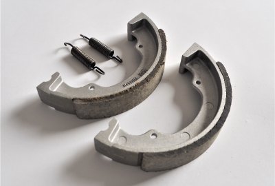 Szczęki hamulcowe + sprężyny, 2 szt, Jawa 50 typ 555/05/20/21/23