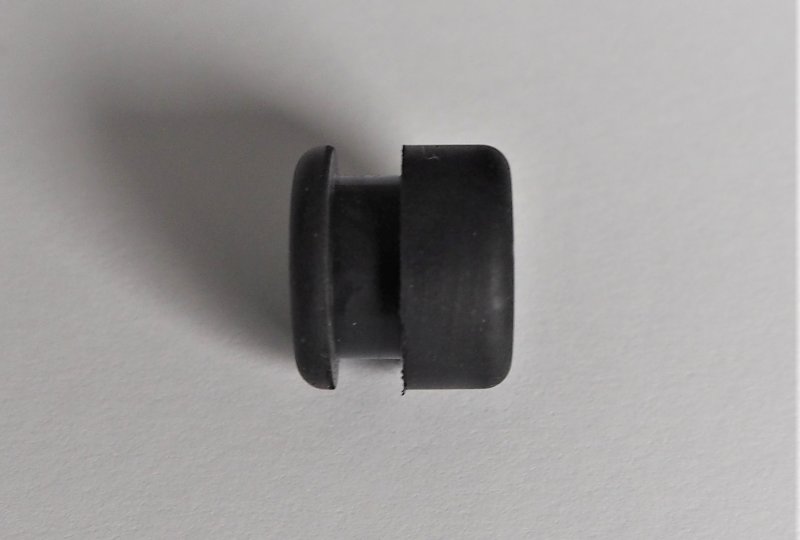 Gumowa przelotka kabli silnika, 16x8,5x12 mm, rowek 3,5 mm, Jawa 50-photo4