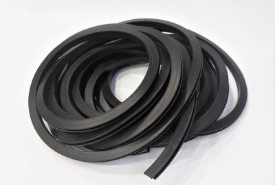 Guma pod zbiornik paliwa, 1 metr, CZ 501/502/505