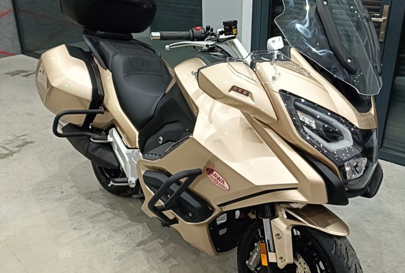 JD 750 K Touring by JAWA ZŁOTY - 2026-photo2