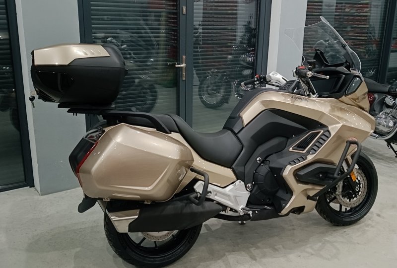 JD 750 K Touring by JAWA ZŁOTY - 2026-photo3