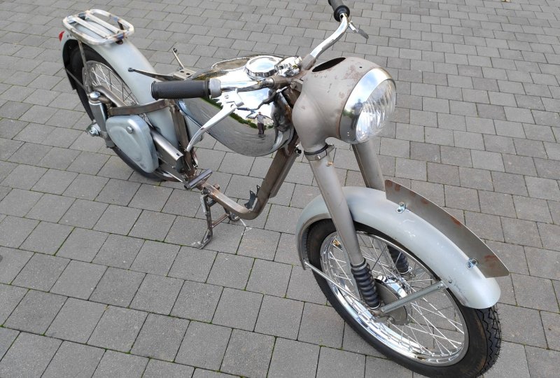 PERAK 250 FJ KAROSERIA 1946 -1947-photo2