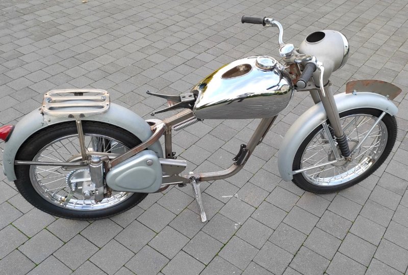 PERAK 250/350 KOMUNISTA KAROSERIA 1950 - 1955-photo5