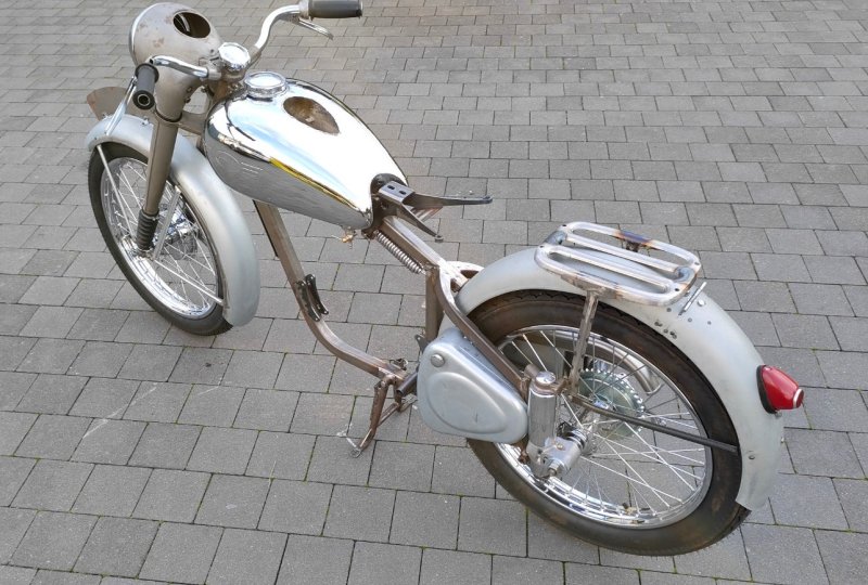 PERAK 250/350 KOMUNISTA KAROSERIA 1950 - 1955-photo3