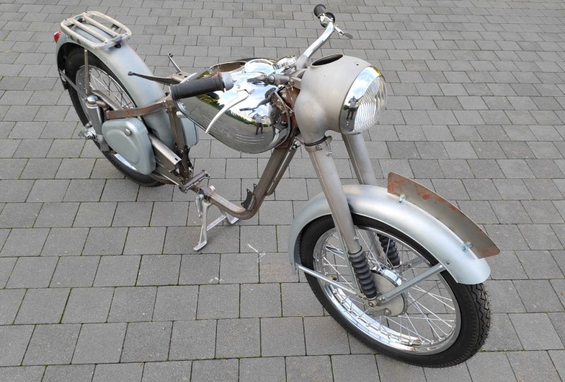 PERAK 250/350 KOMUNISTA KAROSERIA 1950 - 1955-photo4