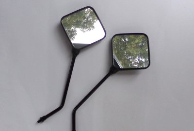 Lusterka boczne kwadratowe, P + L, M8x1,25, plastik, Jawa, CZ
