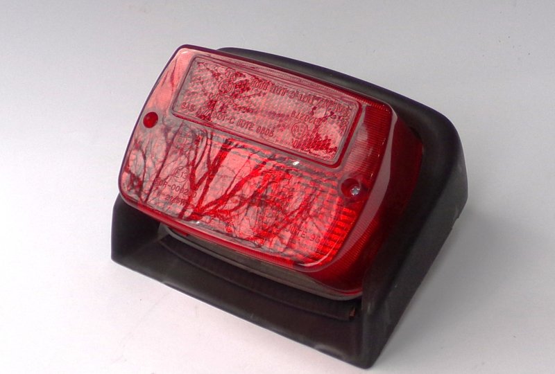 Lampa tylna, czerwona, z osłoną, oryginał, Jawa 640-photo1