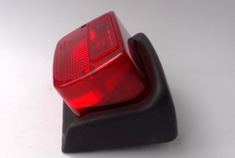 Lampa tylna, czerwona, z osłoną, oryginał, Jawa 640-photo2