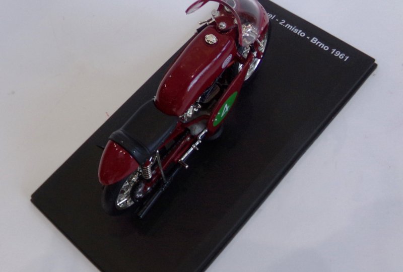 Model motocykla Jawa 250R 2xOHC-photo4