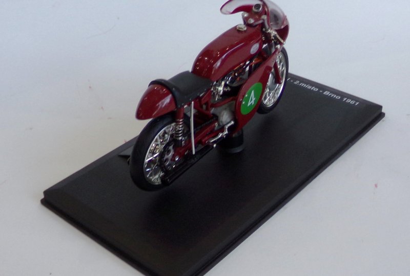 Model motocykla Jawa 250R 2xOHC-photo3