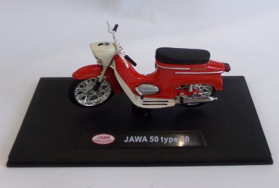 Model motocykla Jawa 50 typ 20 (kolor czerwony)