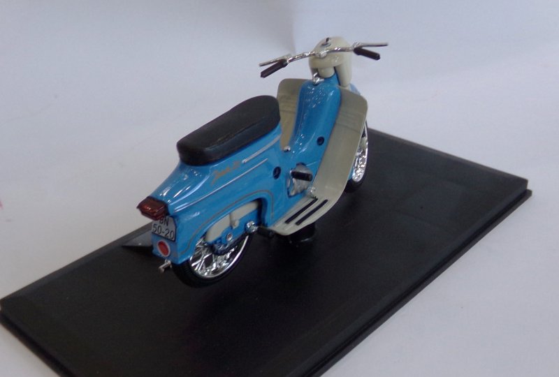 Model motocykla Jawa 50 typ 20 (kolor niebieski)-photo3