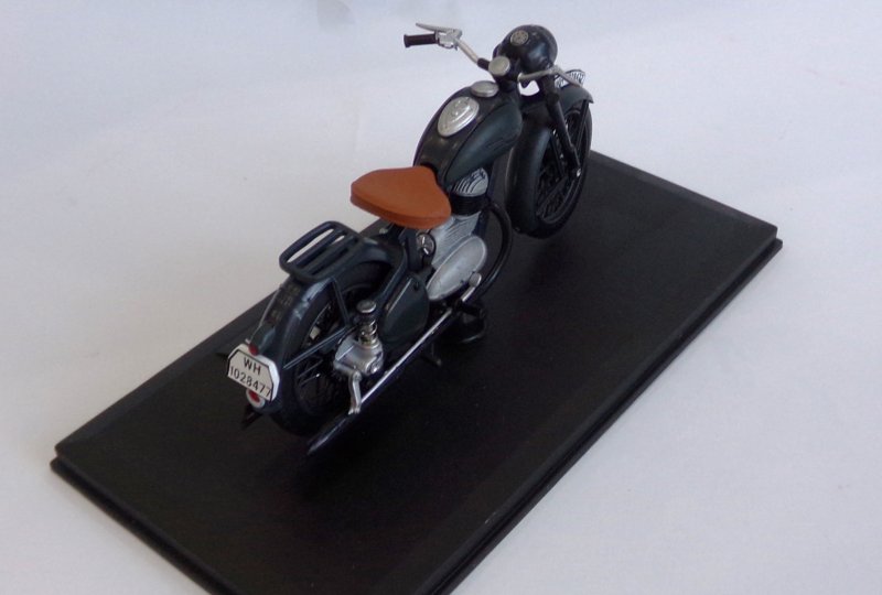 Model motocykla Jawa 250 Perak prototyp-photo3