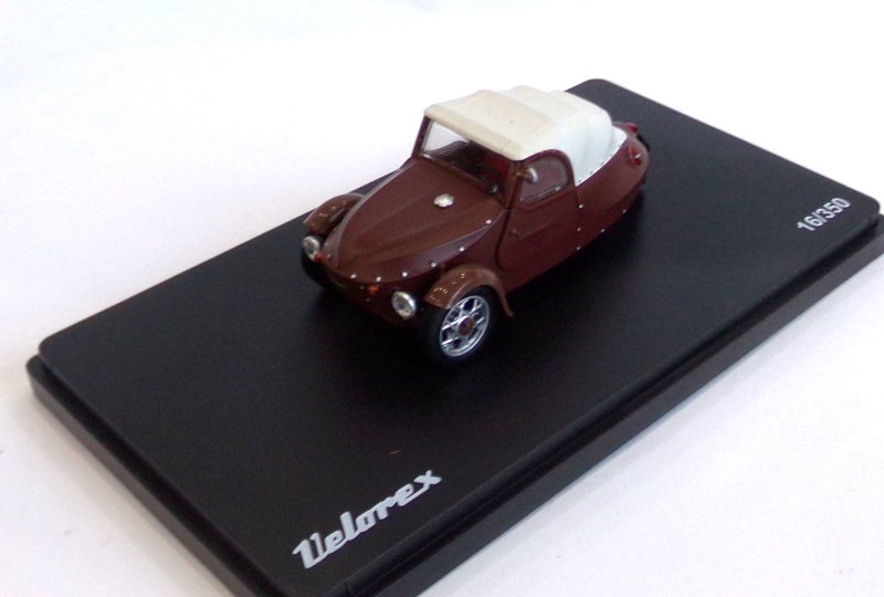 Model VELOREX 350 (kolory brązowy/kremowy)-photo2