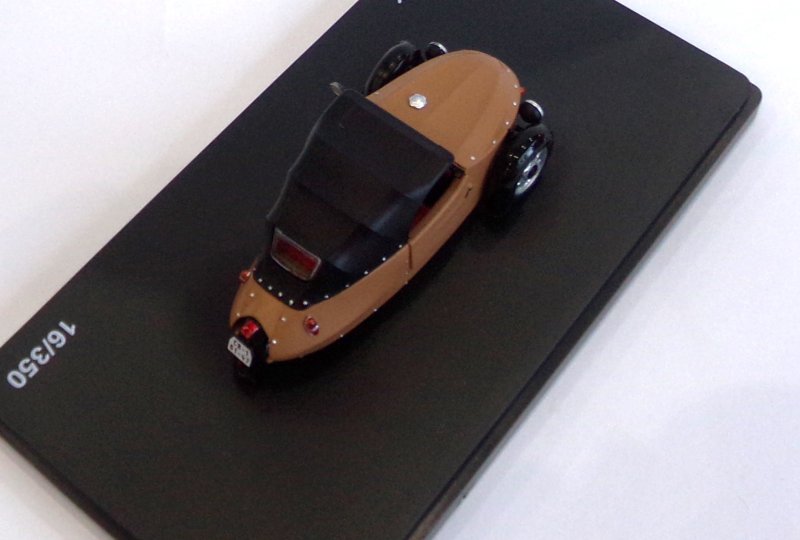 Model VELOREX 350 (kolory beżowy/czarny)-photo4