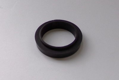 Guma uchwytu przedniej lampy, górna, 46x34x10x7 mm, Jawa 634, Californian