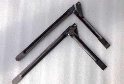 Komplet wsporników tylnego błotnika, 2 szt, CZ 125/150 C