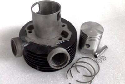 Cylinder + tłok 65,50/15, oryginał, po renowacji, Jawa 250 Perak/Kyvacka