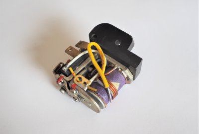 Regulator napięciowy prądnicy z uchwytem, oryginalny, Jawa, CZ