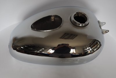 Zbiornik paliwa, Jawa 250, 350 Kyvacka, wersja  z amperomierzem